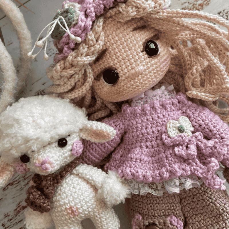 Susie Amigurumi / Vintage Style Crochet Doll Pattern
